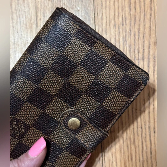 Louis Vuitton Damier Ebene Kiss Lock French Wallet and Box - Picture 6 of 12